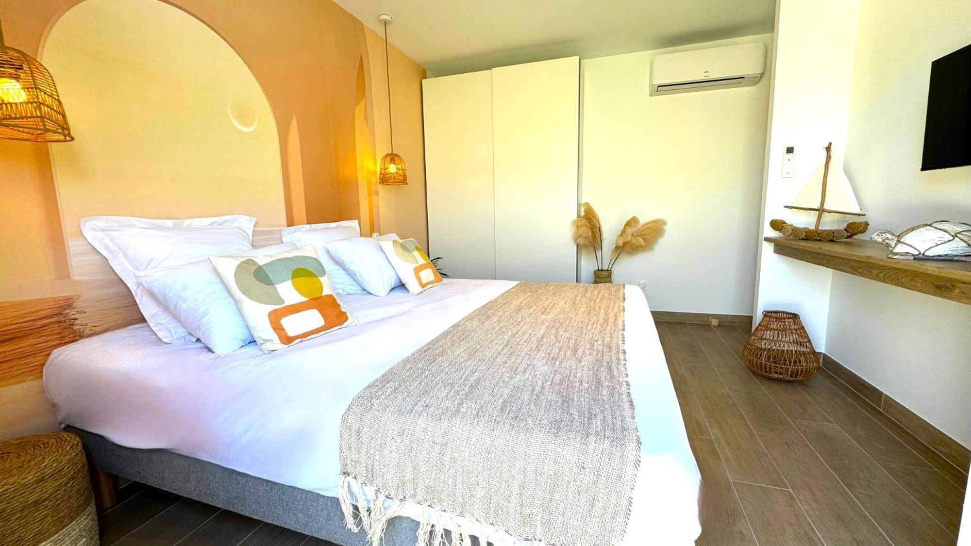 Daya Lodge. L'Isle-sur-la-Sorgue