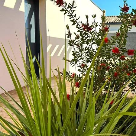 Daya Lodge. L'Isle-sur-la-Sorgue Exterior photo