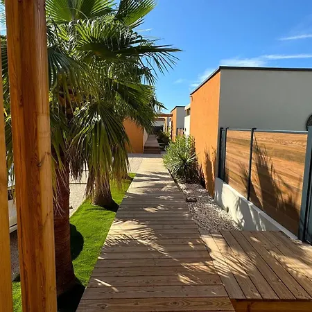 Daya Lodge. L'Isle-sur-la-Sorgue Exterior photo