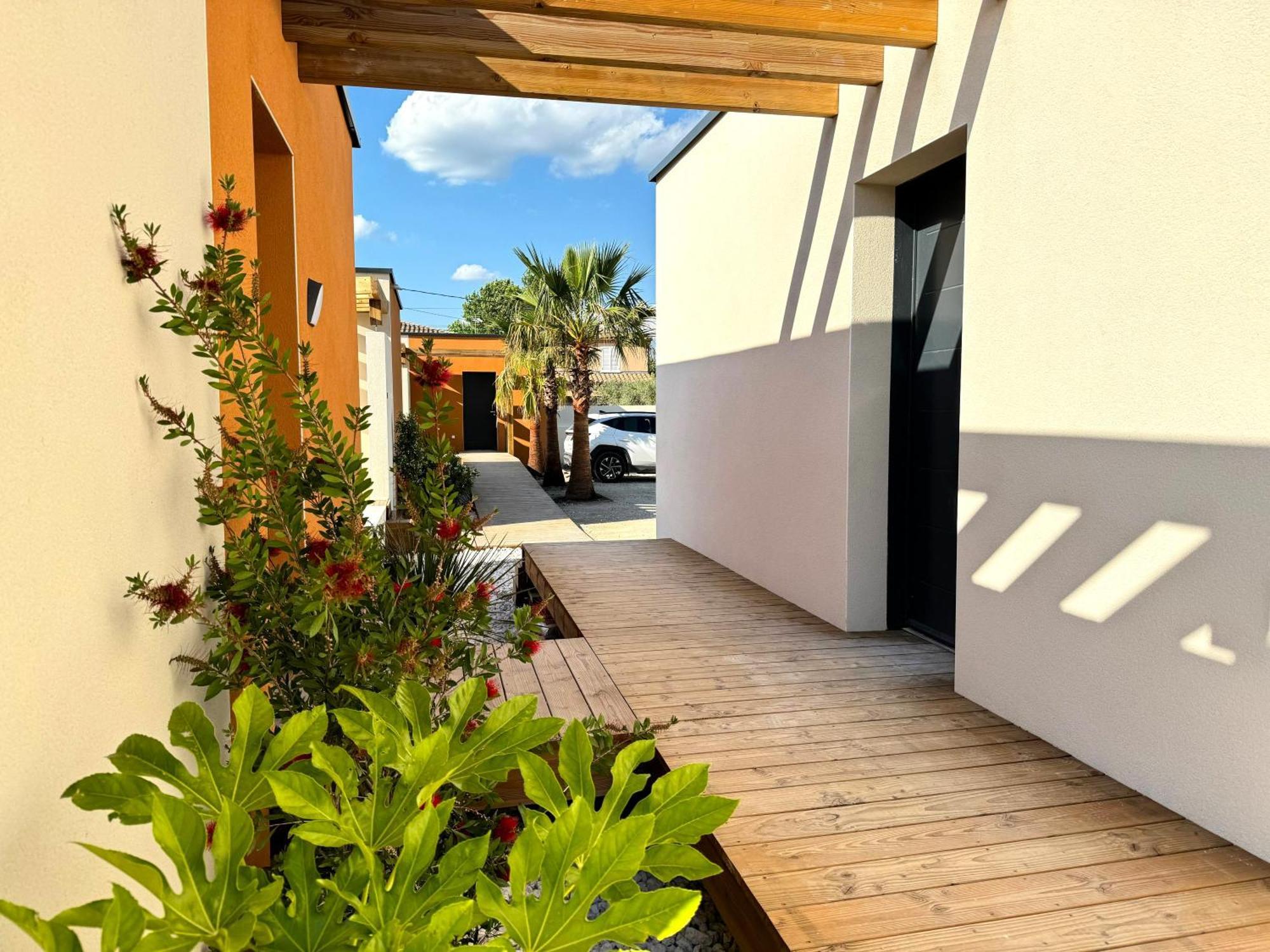 Villa Daya Lodge.