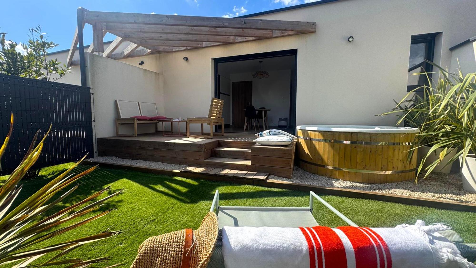 Daya Lodge. Villa L'Isle-sur-la-Sorgue